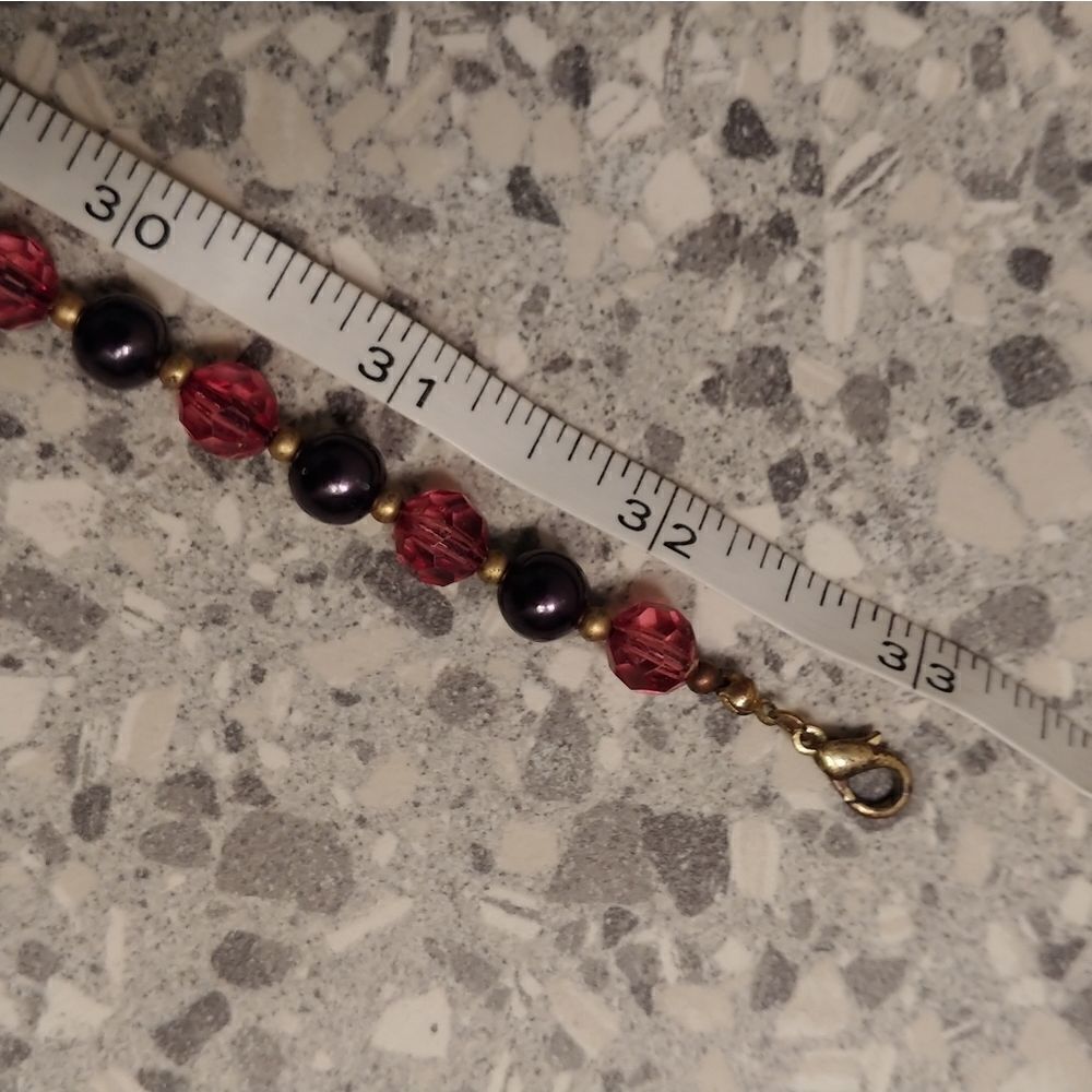 2 for $20 VTG Graduated Fuschia Beaded Necklace - Picture 6 of 8